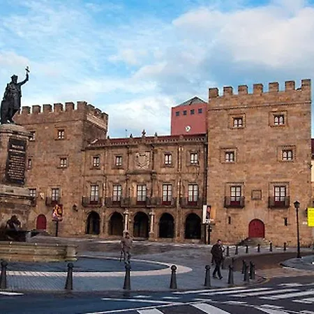 Belvilla By Oyo Apartamento En Cimadevilla خيخون