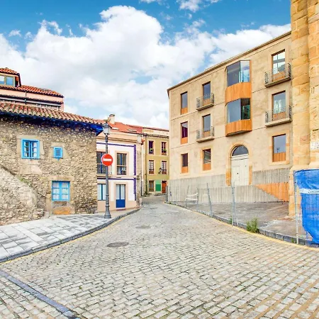 Belvilla By Oyo Apartamento En Cimadevilla